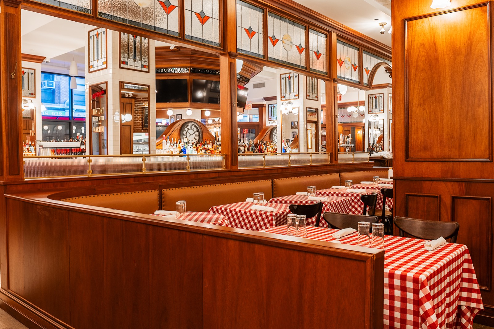 PJ Clarke's interior photography in New York City by Foreign Kollective